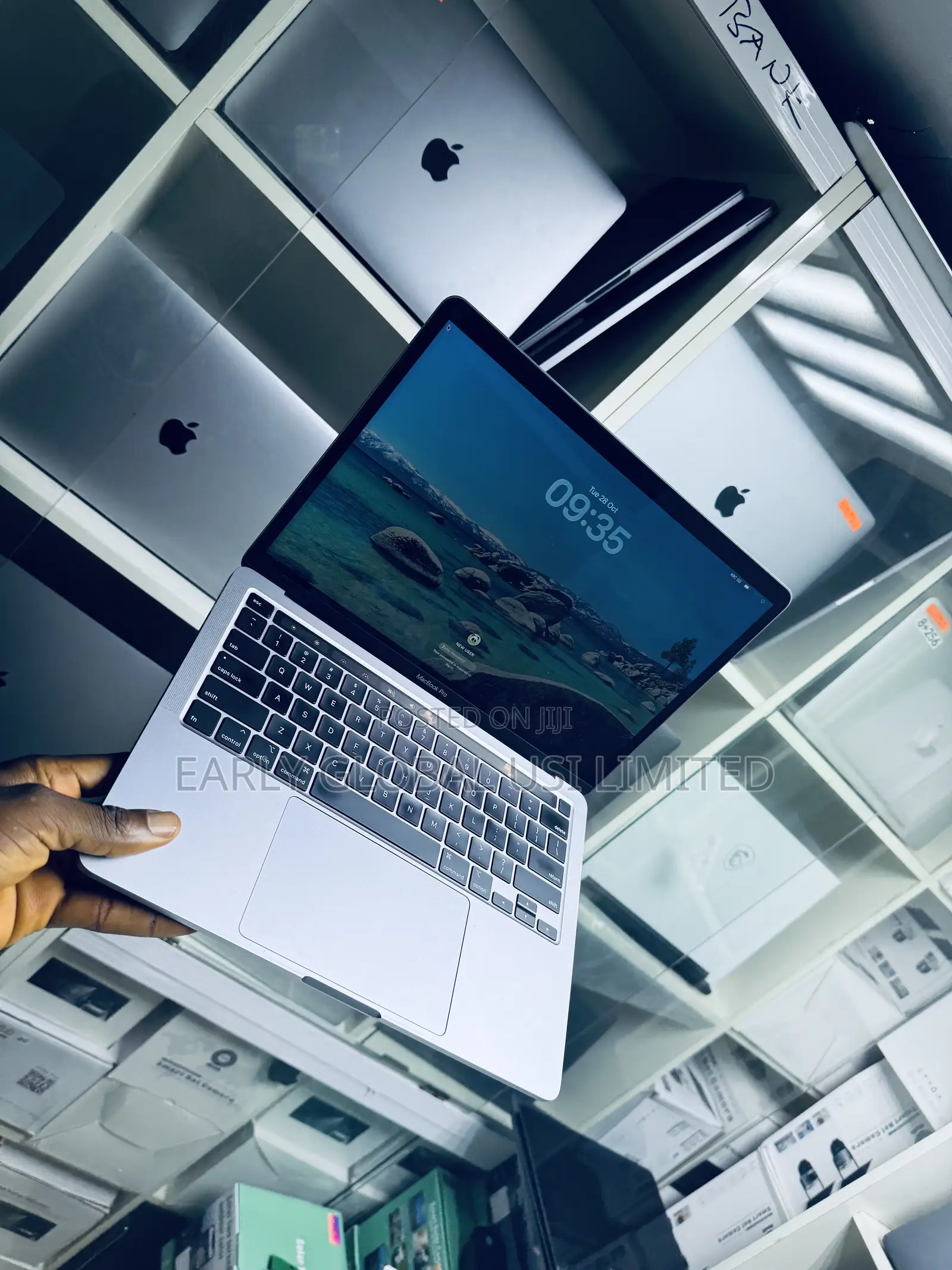 Laptop Apple MacBook Pro 2020 16GB Intel Core I7 SSD 512GB