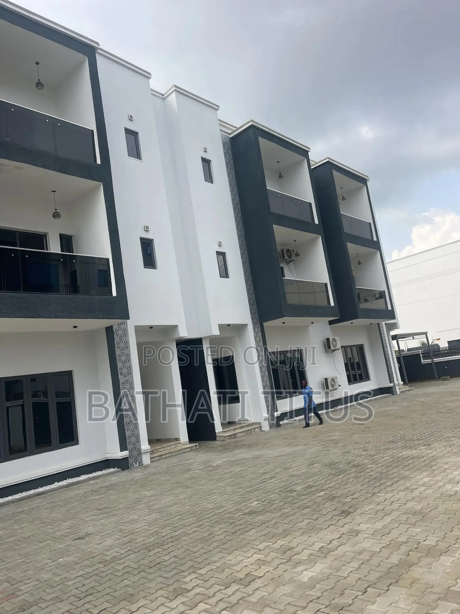 4bdrm Duplex in Jahi for sale