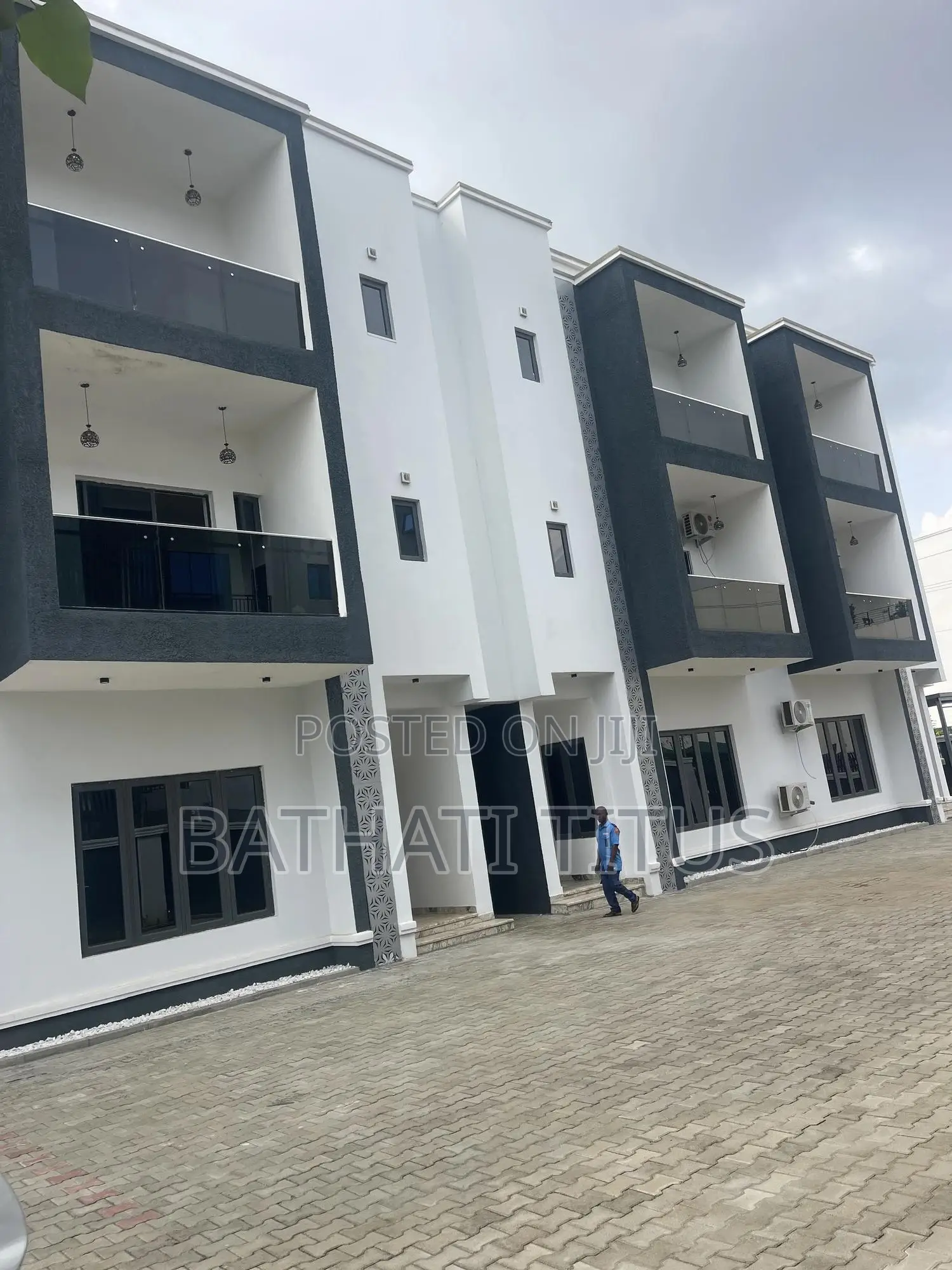 4bdrm Duplex in Jahi for sale