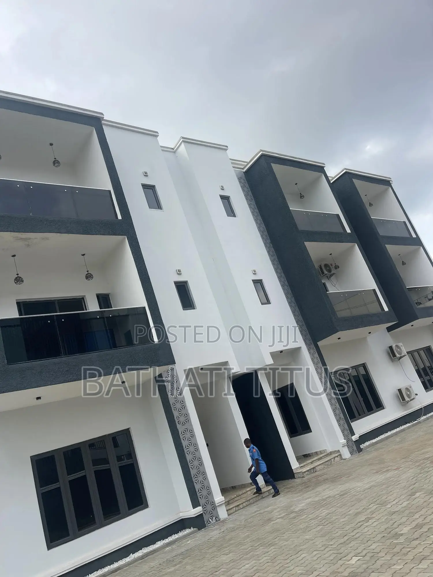 4bdrm Duplex in Jahi for sale