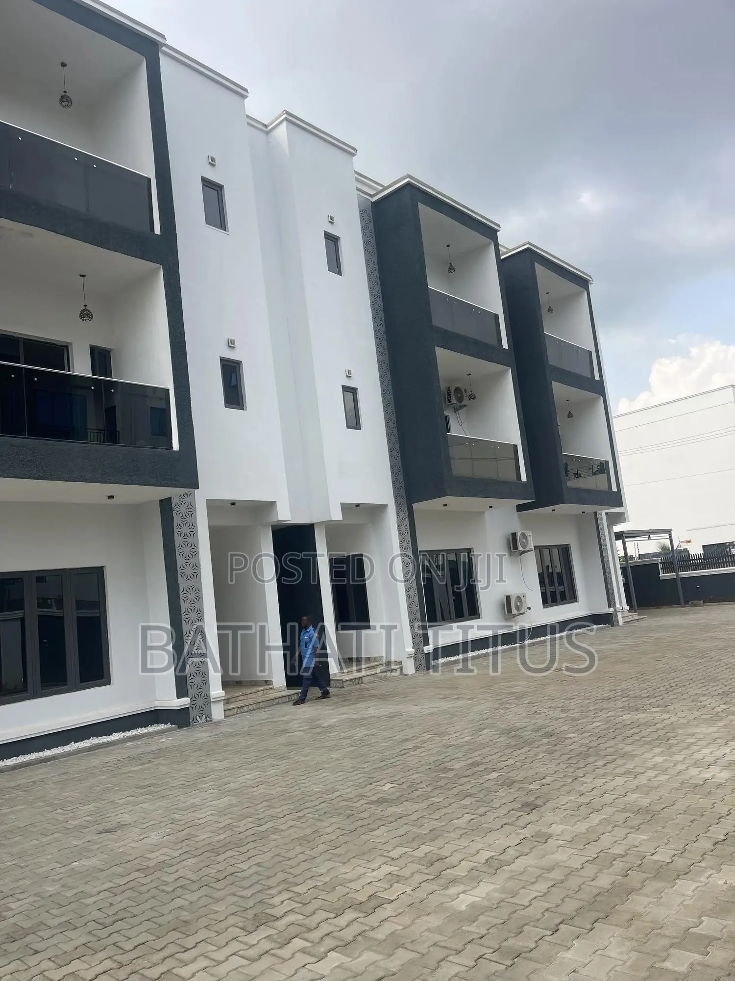 4bdrm Duplex in Jahi for sale