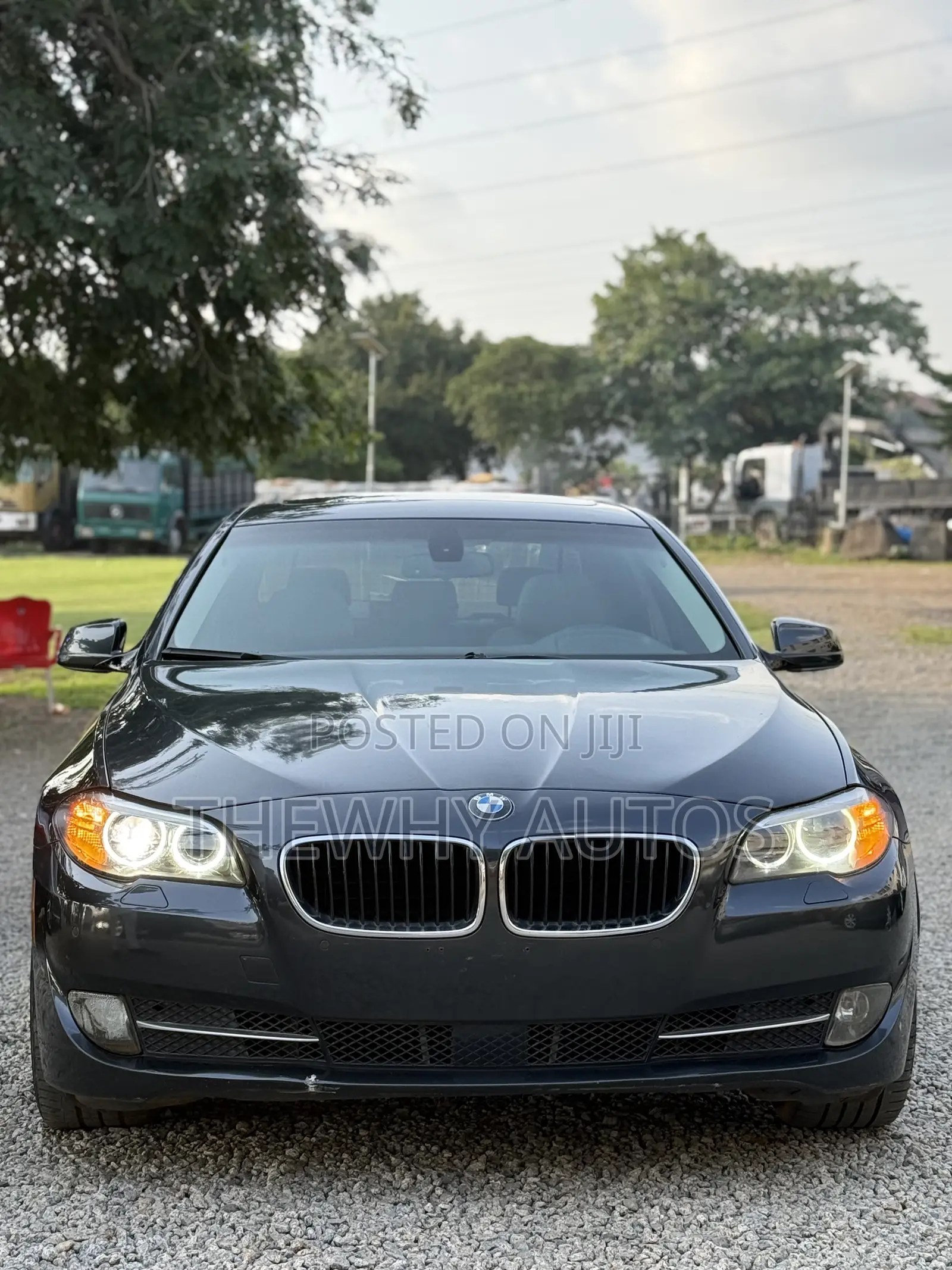 BMW 528i 2011 Gray