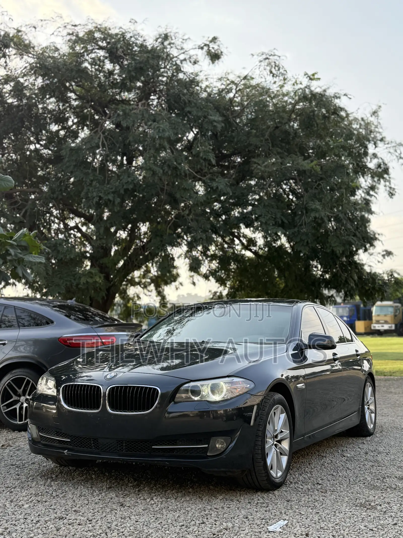 BMW 528i 2011 Gray