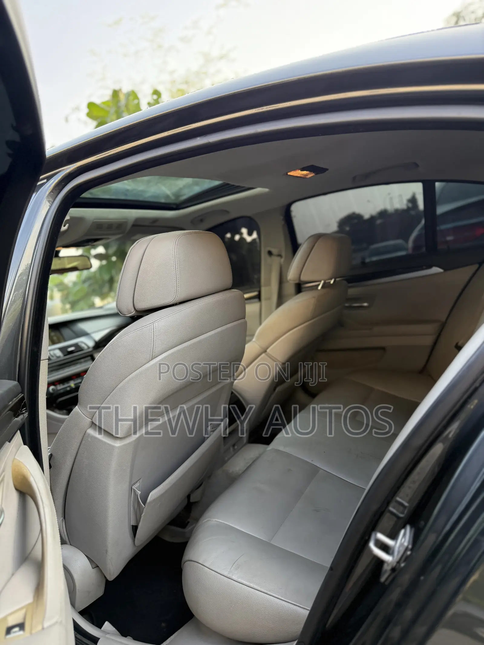 BMW 528i 2011 Gray