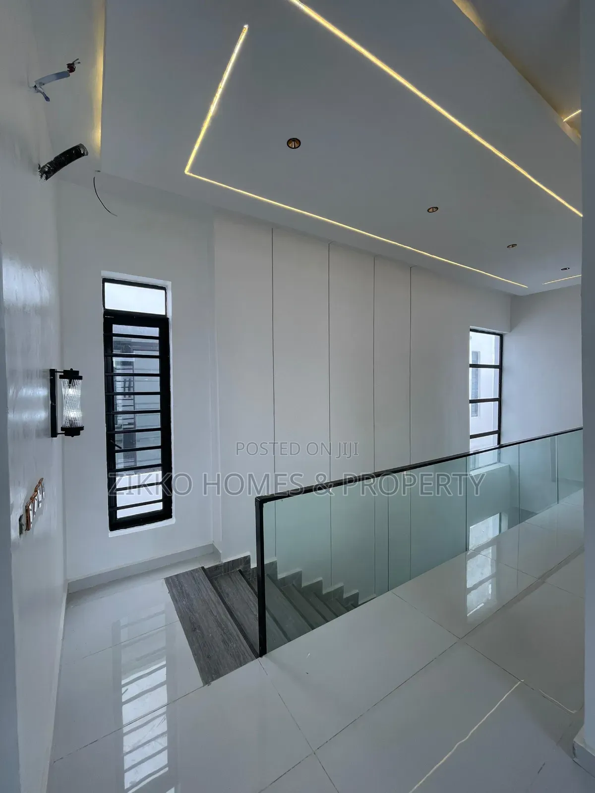 5bdrm Duplex in Orchid Road, Lekki for sale