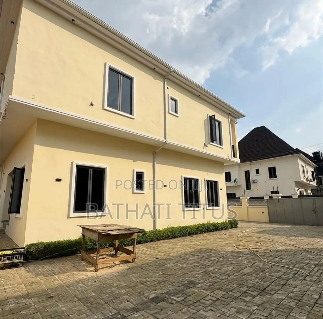 5bdrm Duplex in Galadimawa for sale