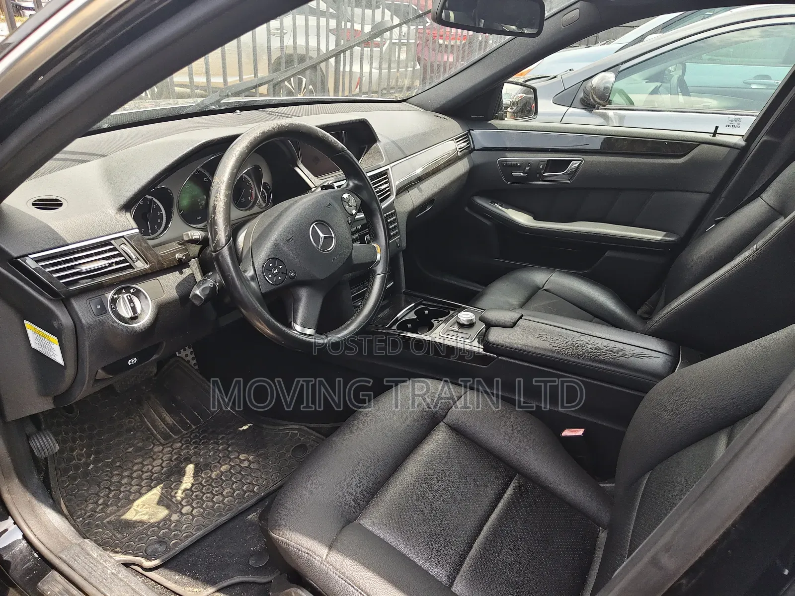 Mercedes-Benz E350 Base 4Matic Sedan AWD (3.5L 6cyl 7A) 2011 Black