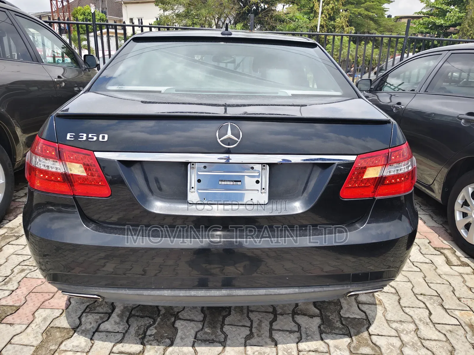 Mercedes-Benz E350 Base 4Matic Sedan AWD (3.5L 6cyl 7A) 2011 Black