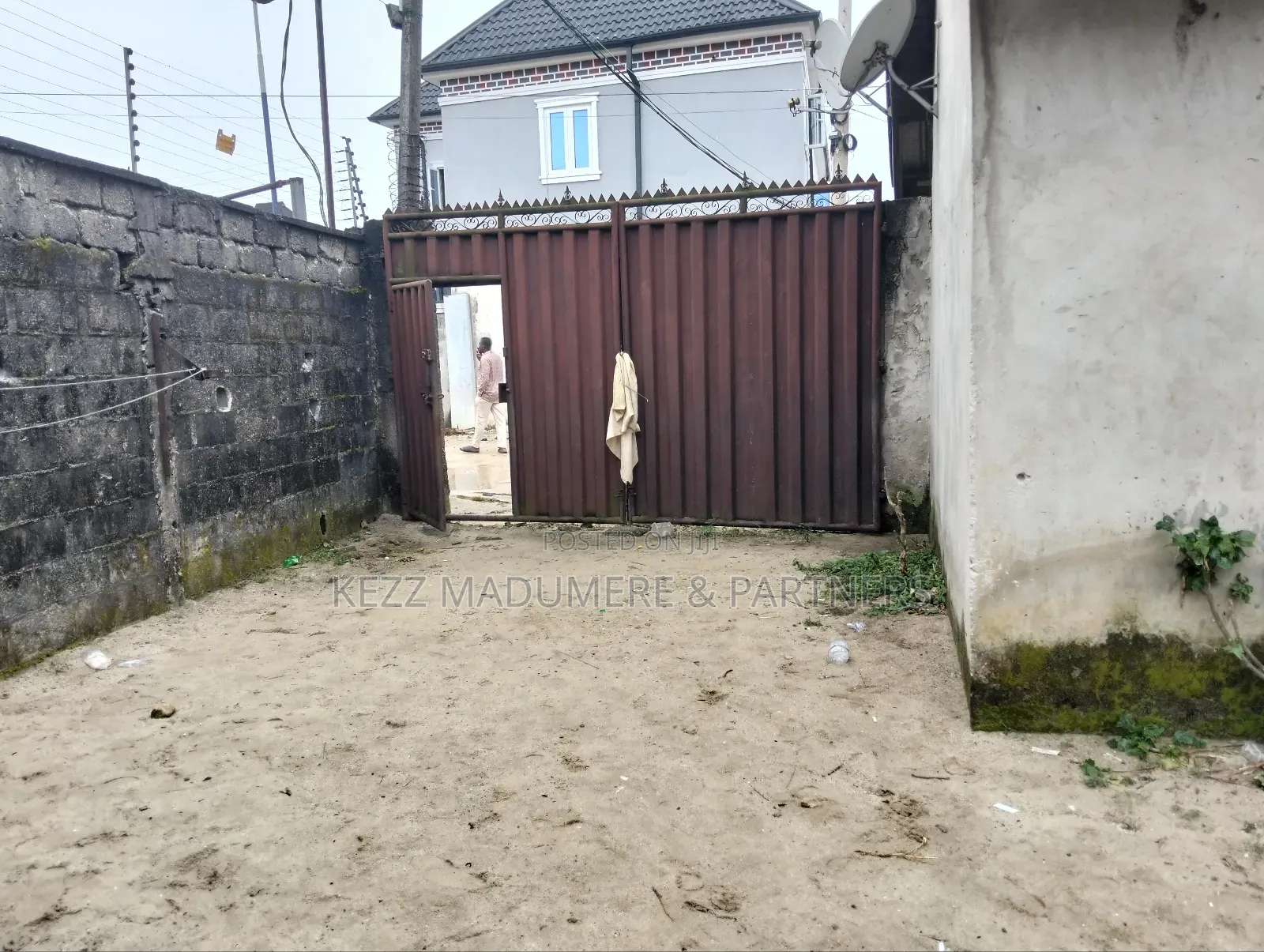 2bdrm Bungalow in Mandela Estate Sars for sale