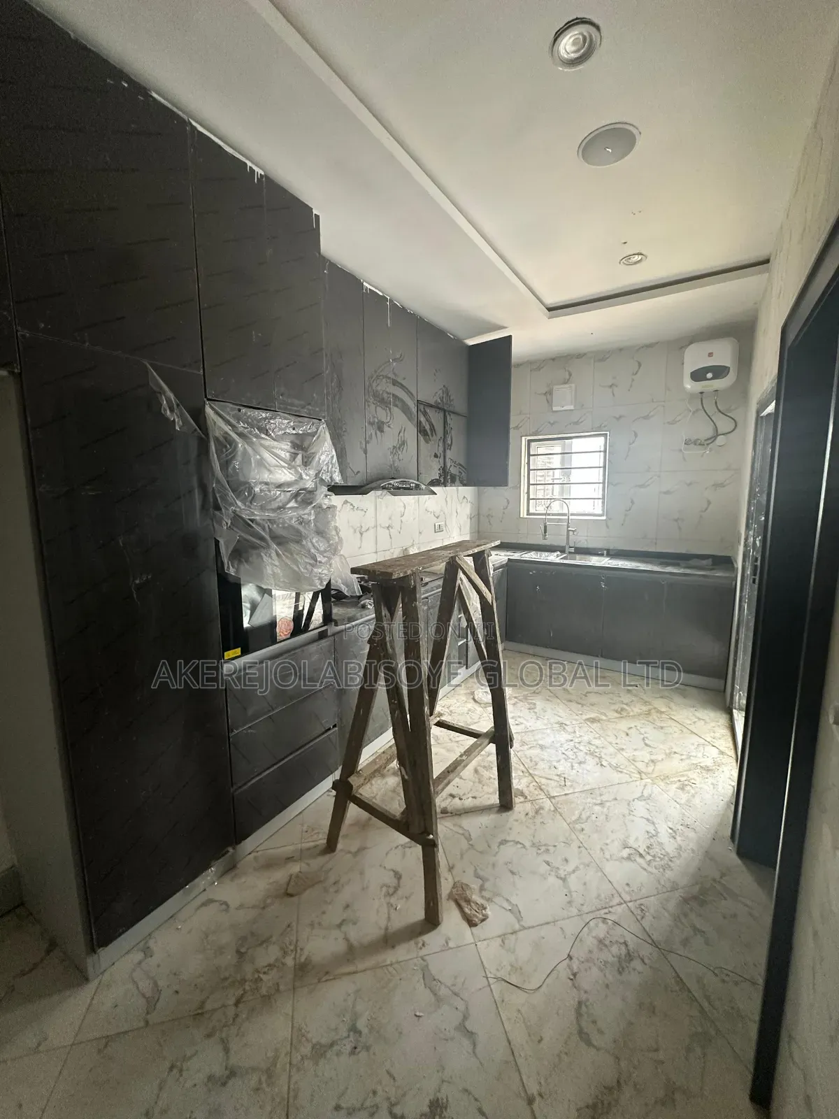 4bdrm Duplex in In An Estate, Gwarinpa for sale