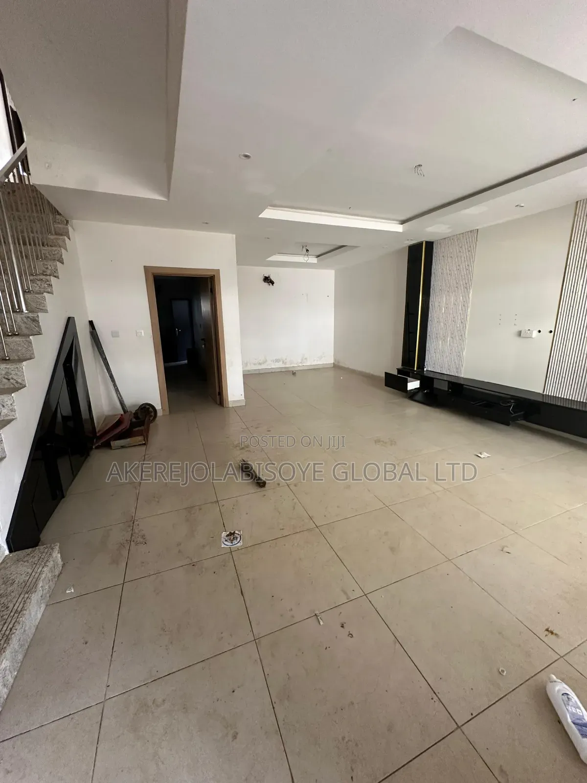 4bdrm Duplex in In An Estate Around for rent