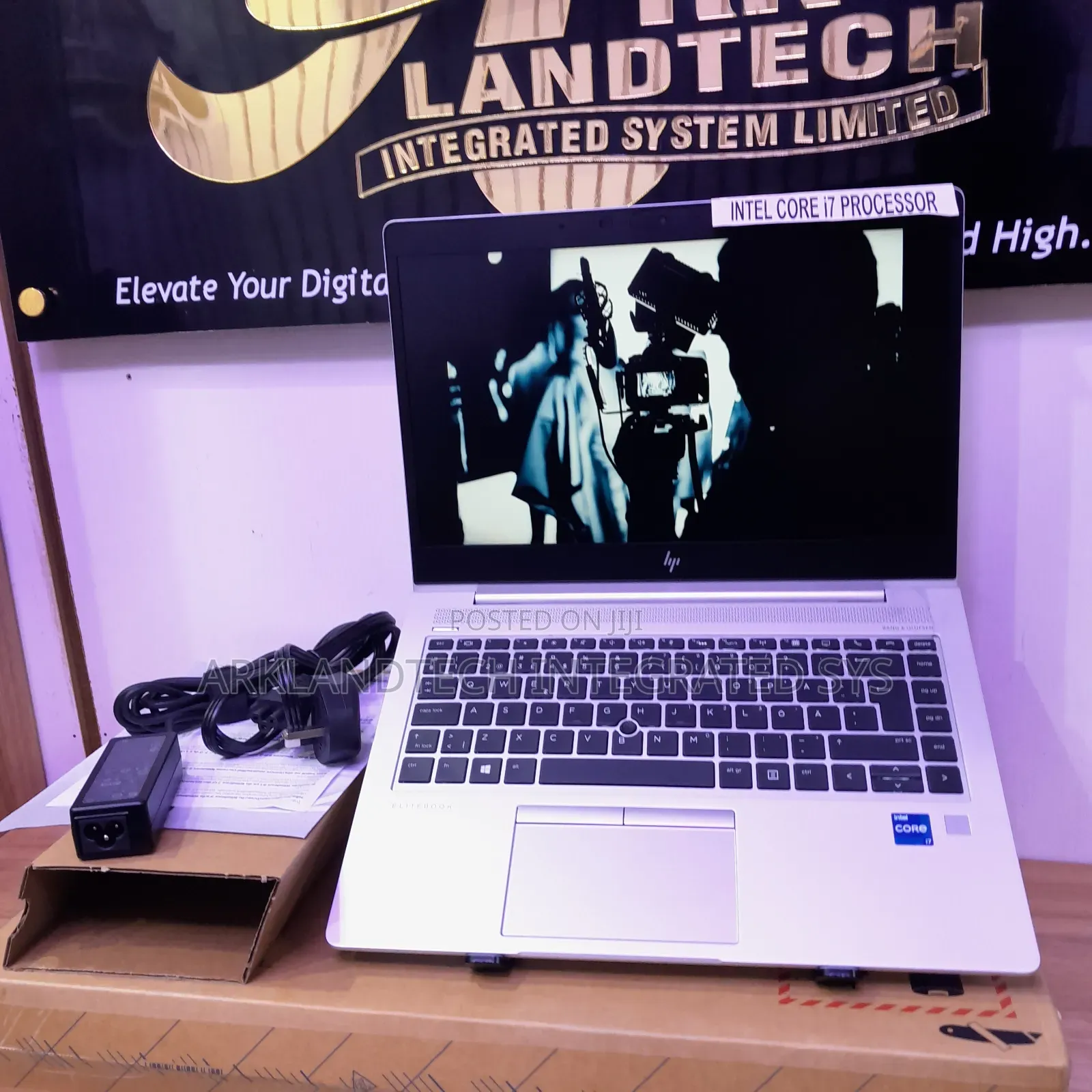 New Laptop HP EliteBook 845 G7 32GB Intel Core I7 SSD 512GB