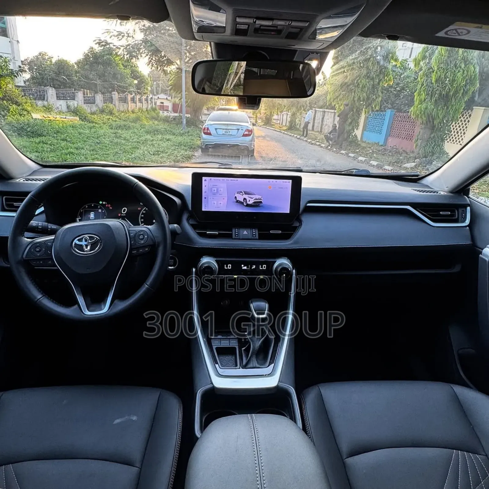 Toyota RAV4 XLE Premium 2025 Black