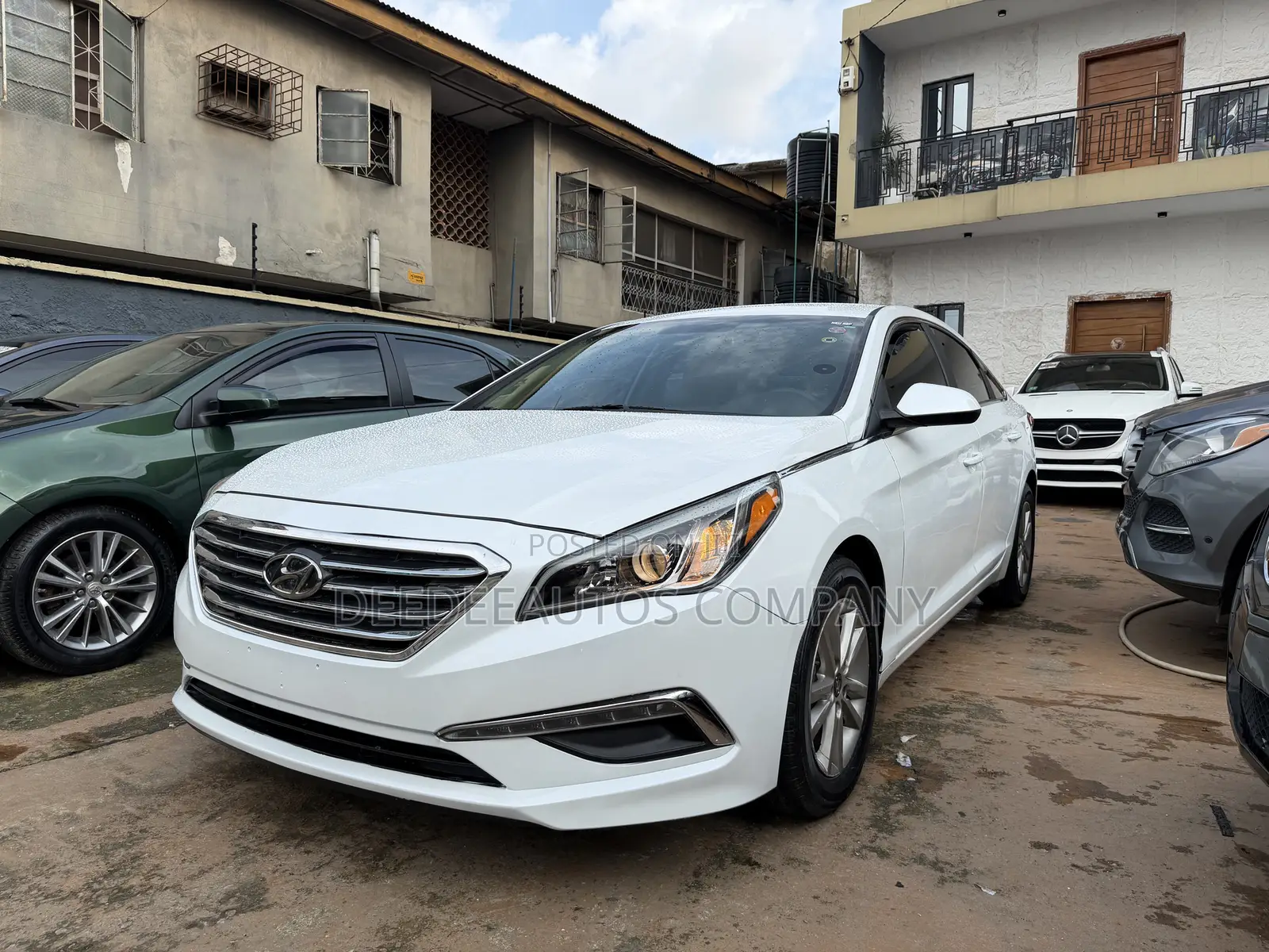 Hyundai Sonata Sport 4dr Sedan (2.4L 4cyl 6A) 2015 White