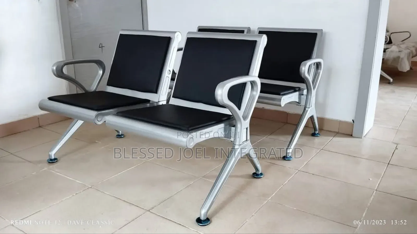 2 in 1 Air Port Waiting Chair