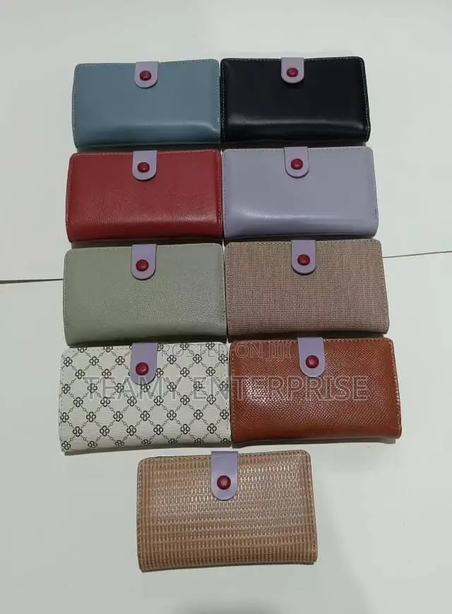 Women’S Leather Wallets in Various Colours Pattern