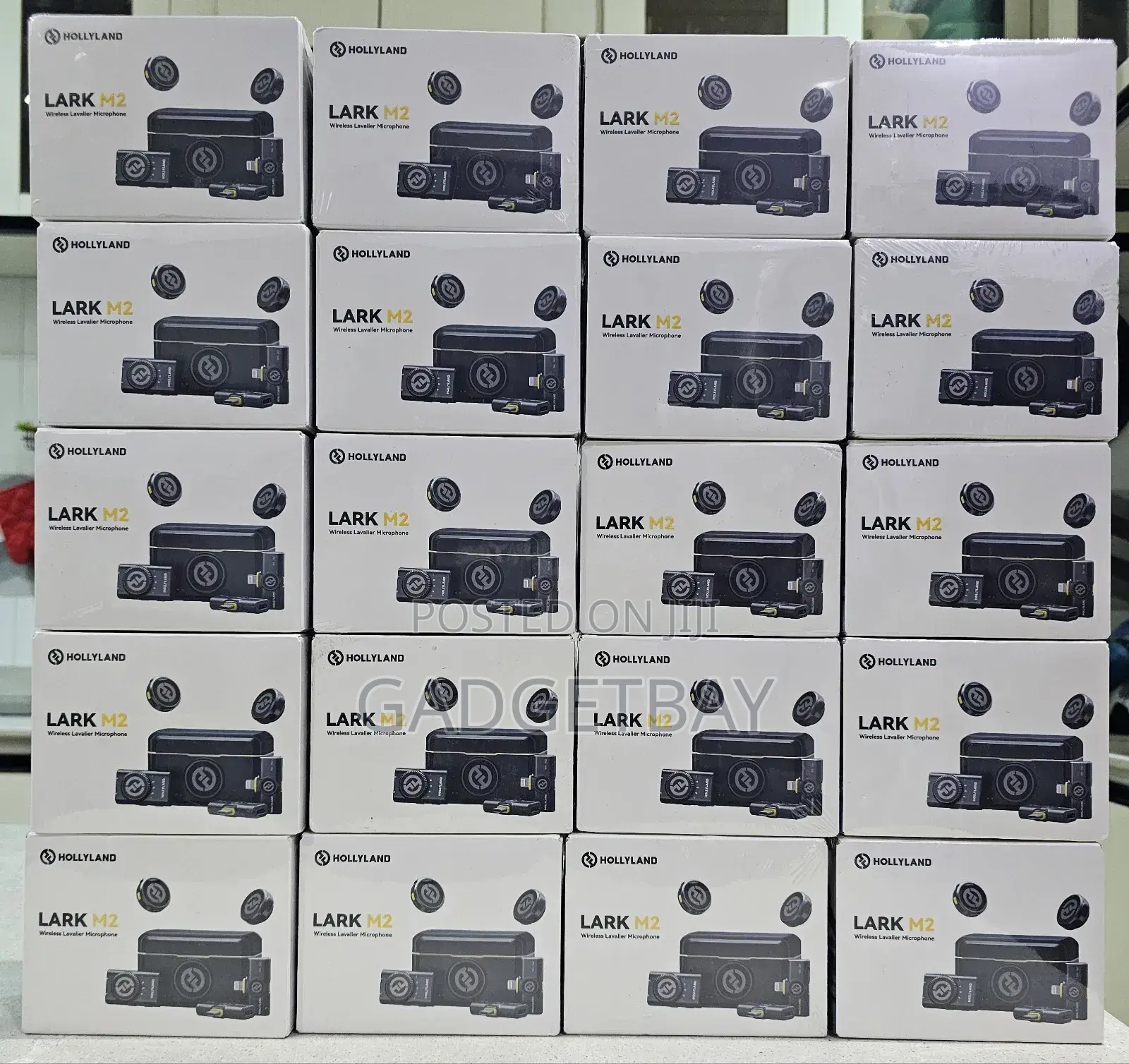 Hollyland Lark M2
Wireless Lavalier Microphone Combo