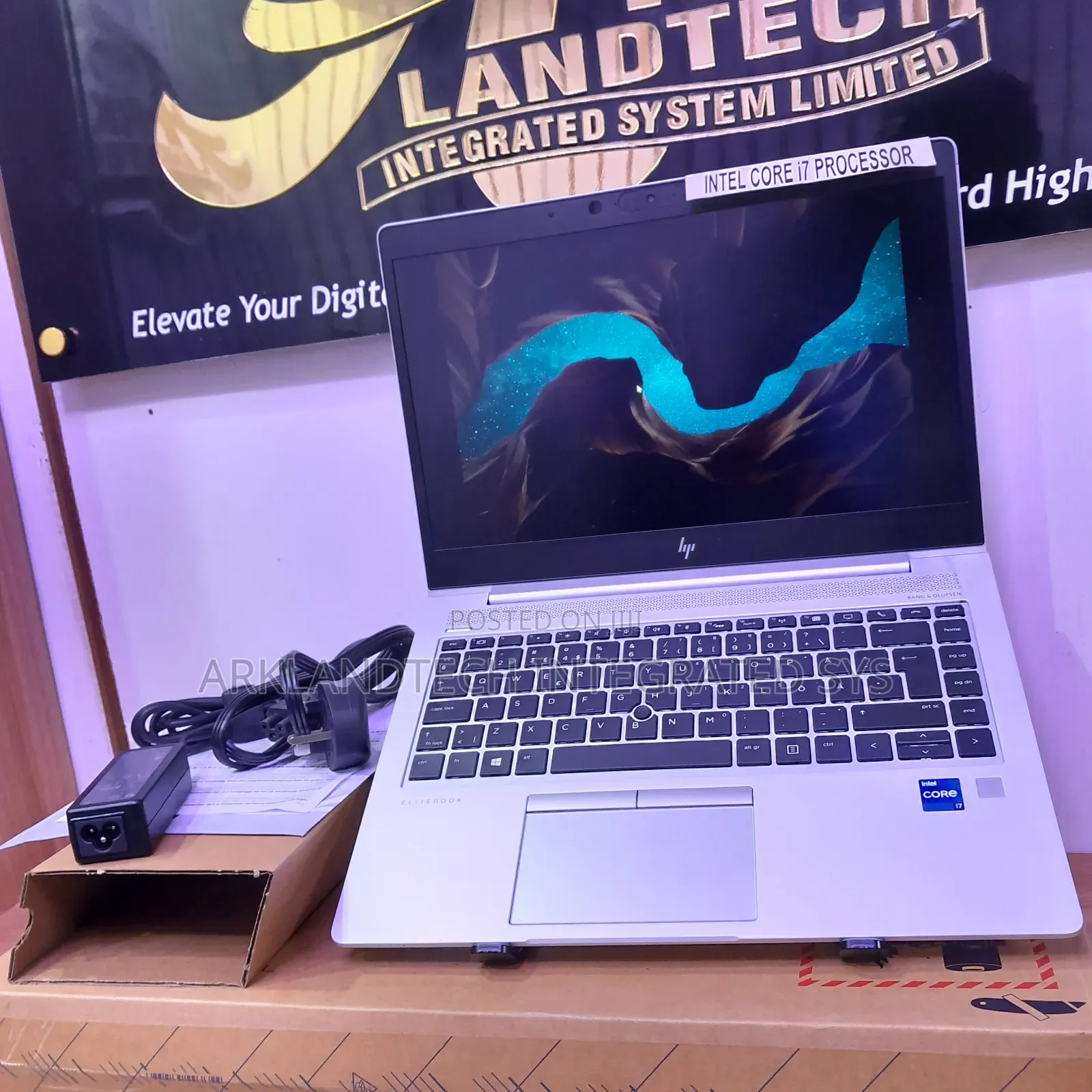 New Laptop HP EliteBook 6930P 12GB Intel Core I7 SSD 256GB