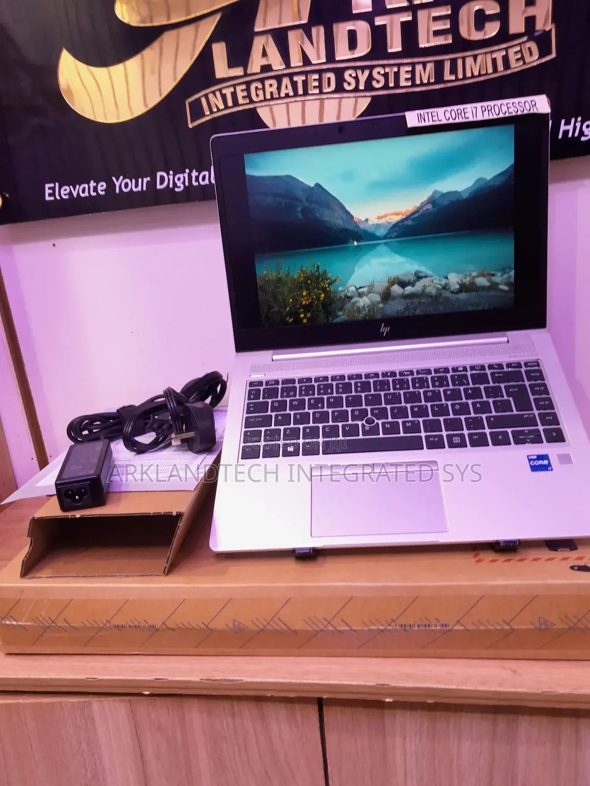 New Laptop HP EliteBook 6930P 12GB Intel Core I7 SSD 256GB