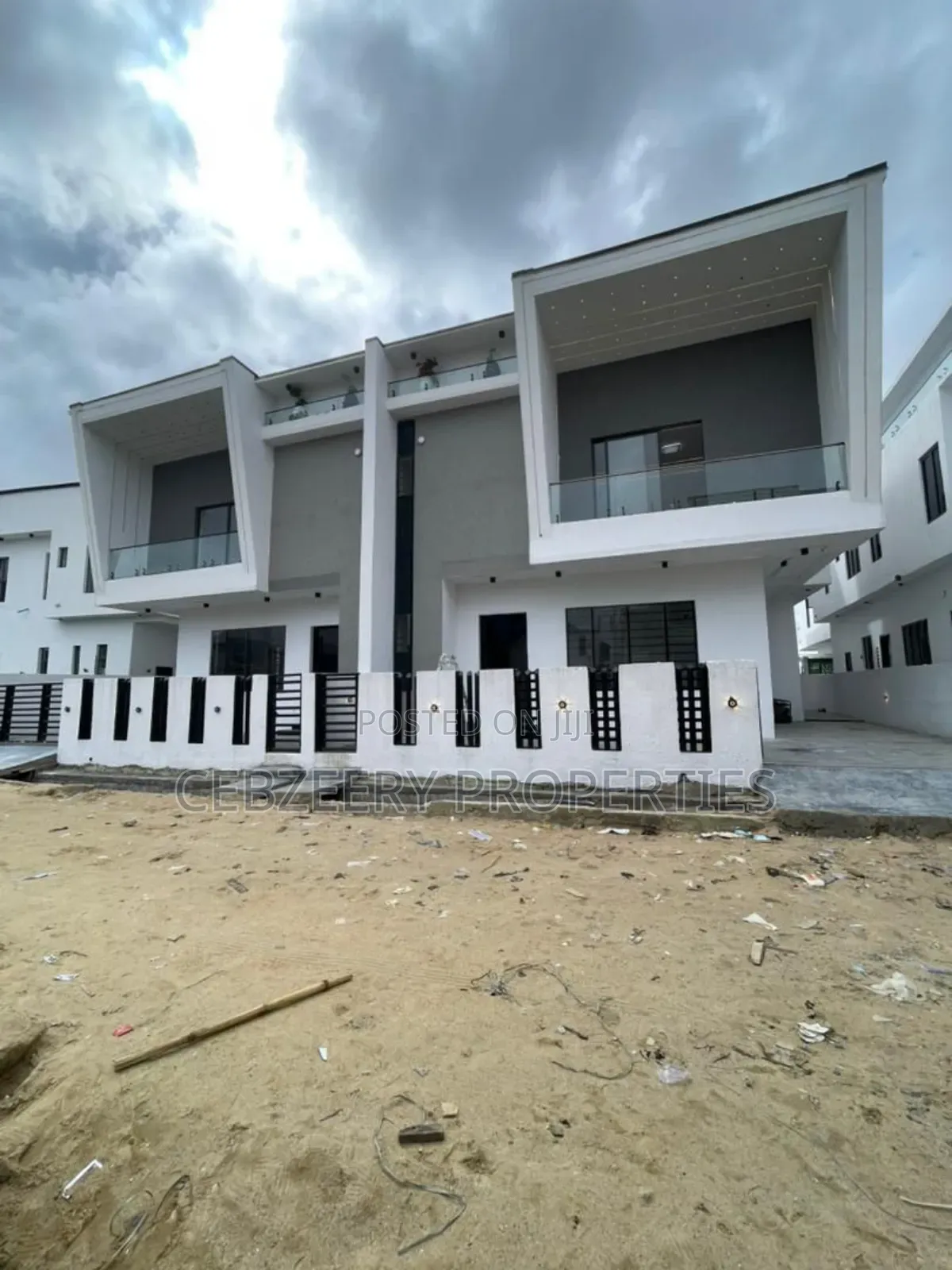 4bdrm Duplex in Ajah for sale