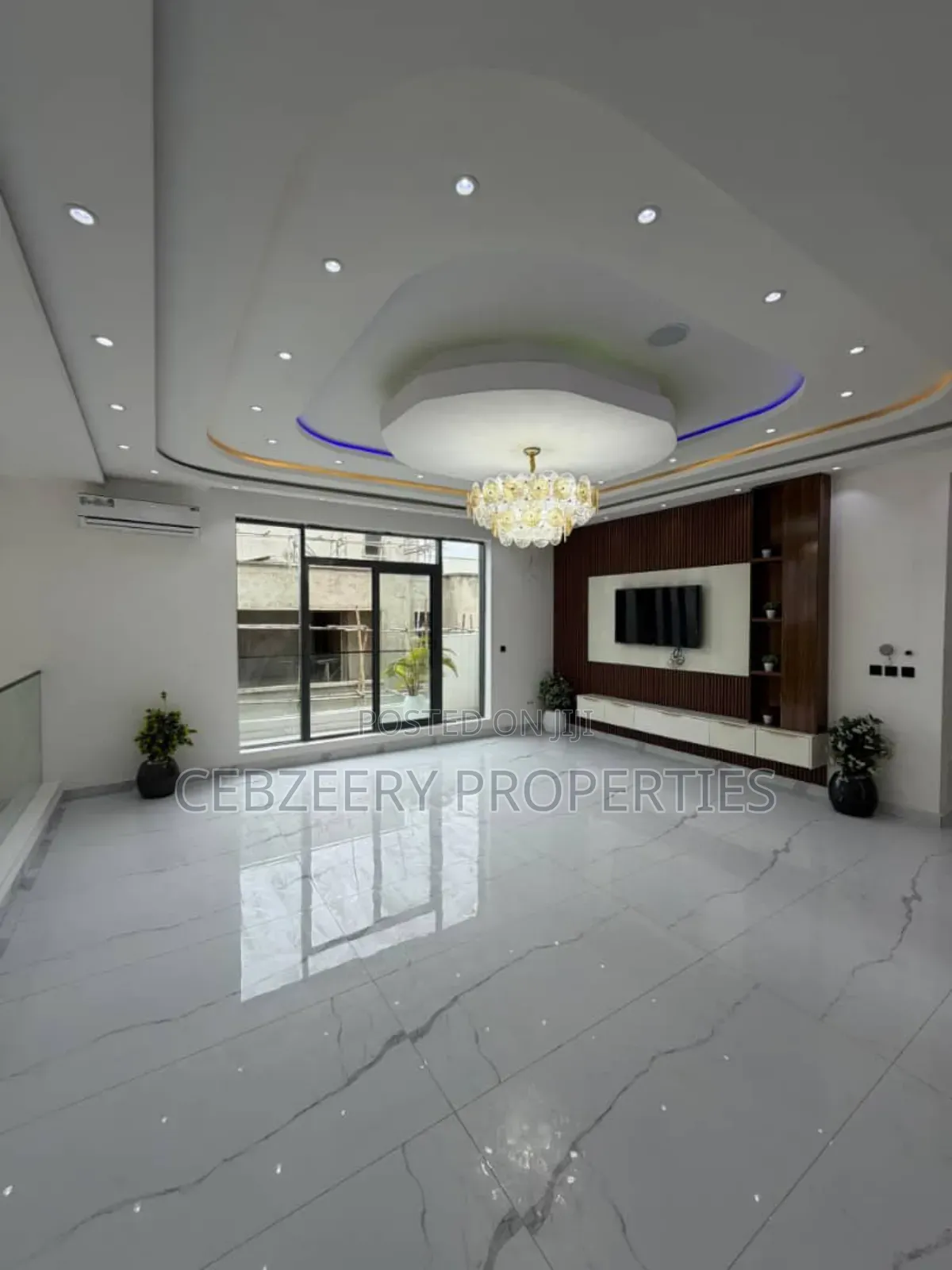 5bdrm Duplex in Ikate for sale