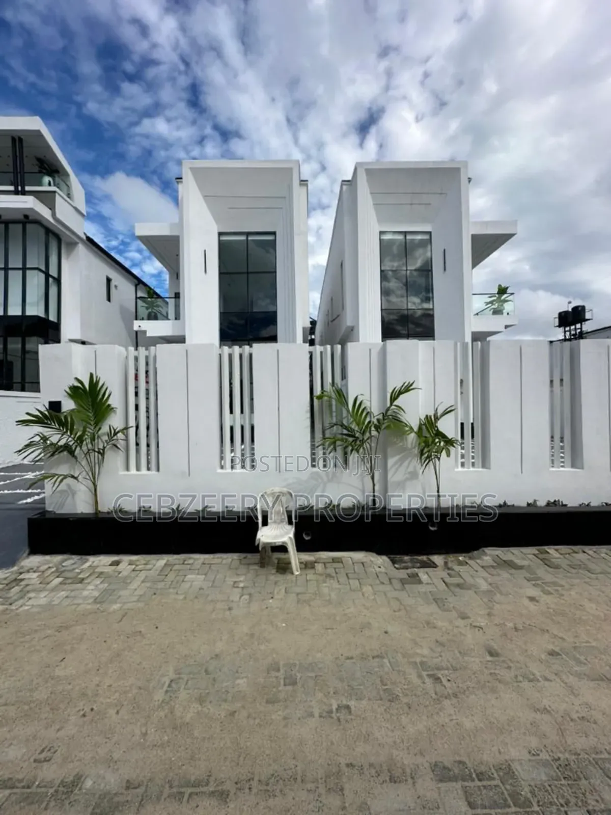 5bdrm Duplex in Ajah for sale
