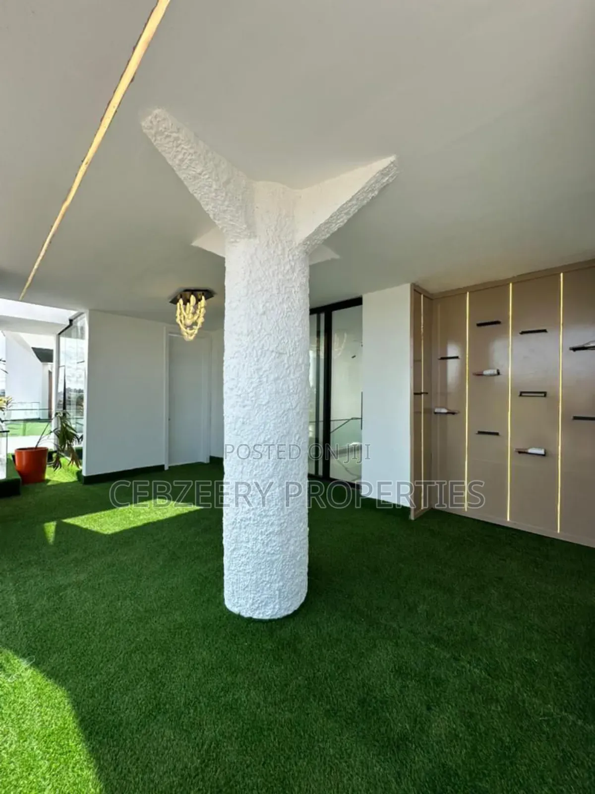5bdrm Duplex in Osapa london for sale