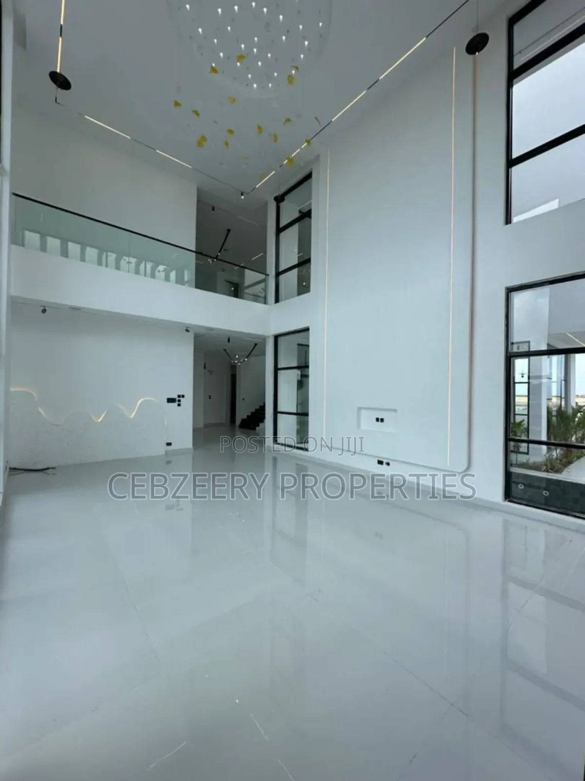 5bdrm Duplex in Osapa london for sale