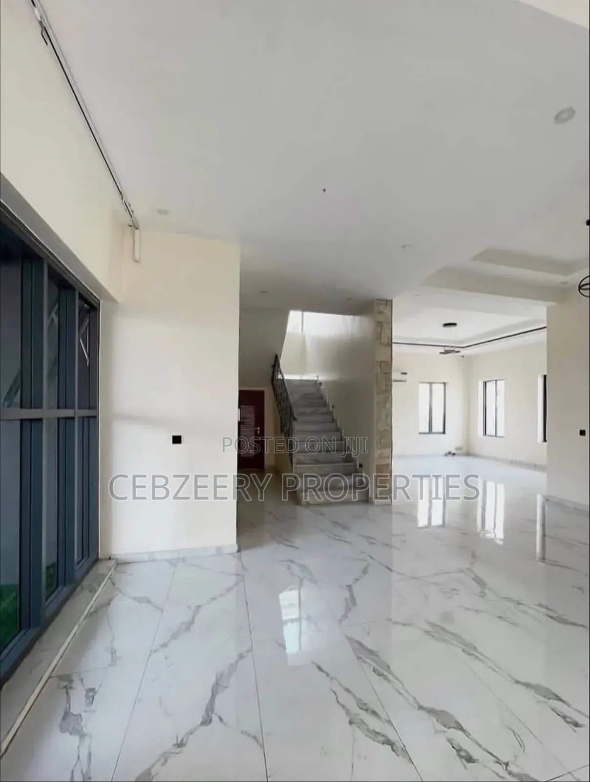 5bdrm Duplex in Ikate for sale