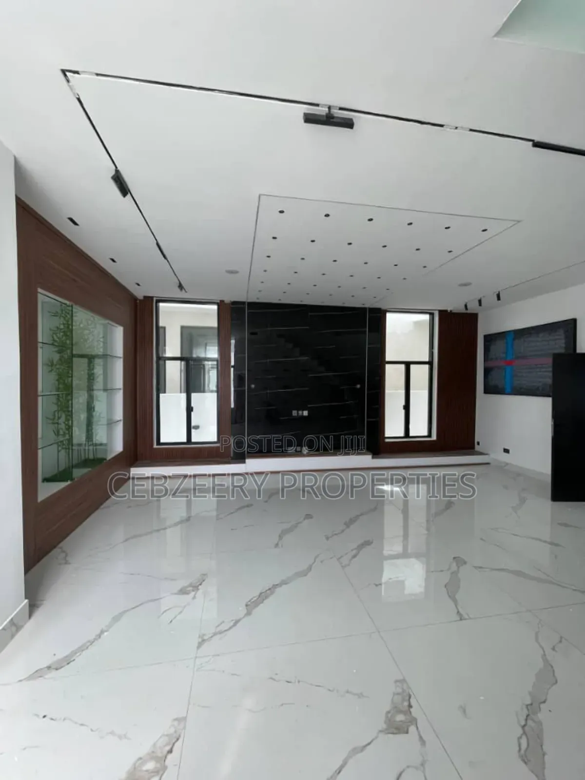 5bdrm Duplex in Lekki Phase 1 for sale