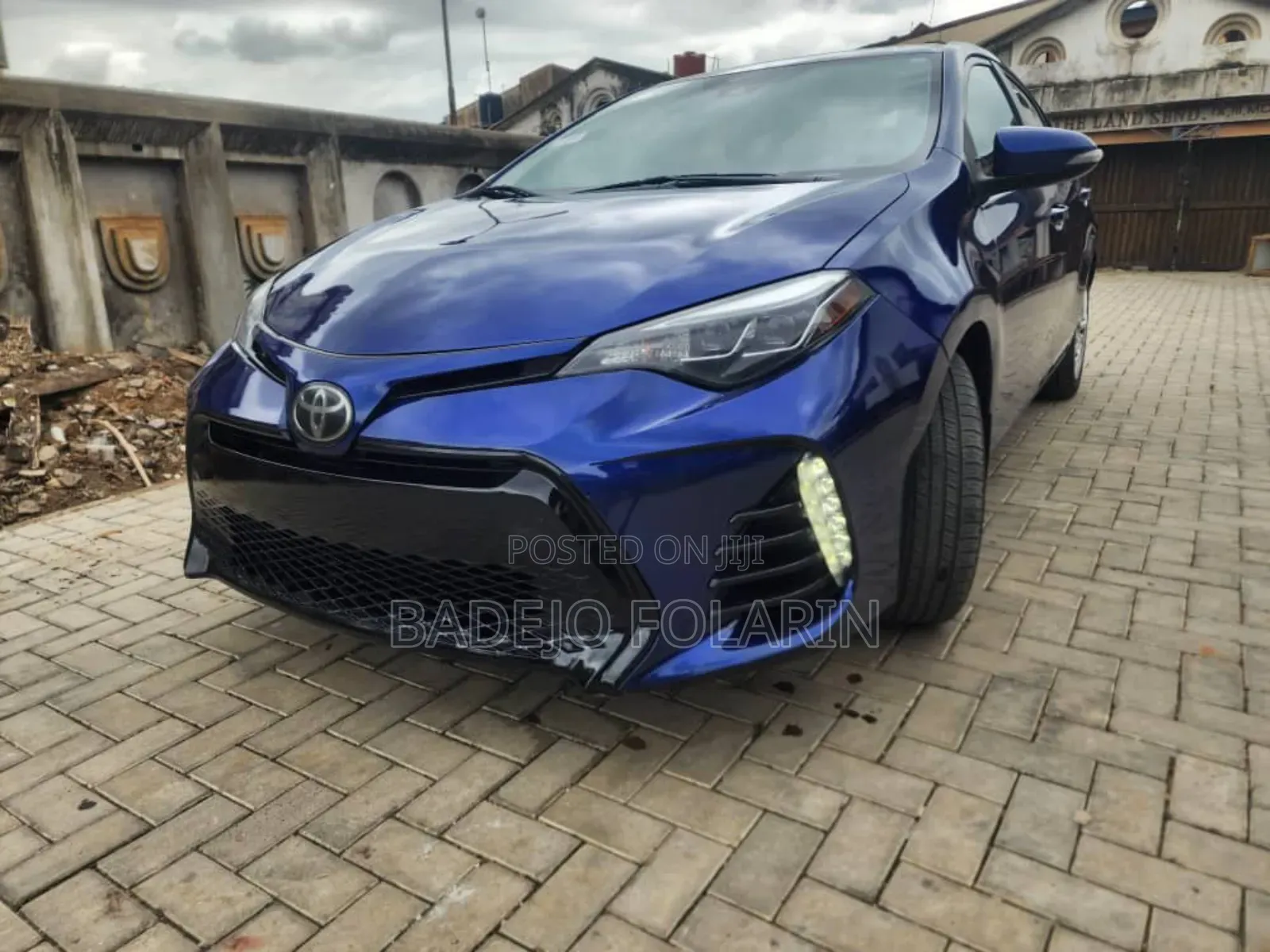 Toyota Corolla SE (1.8L 4cyl 2A) 2019 Blue