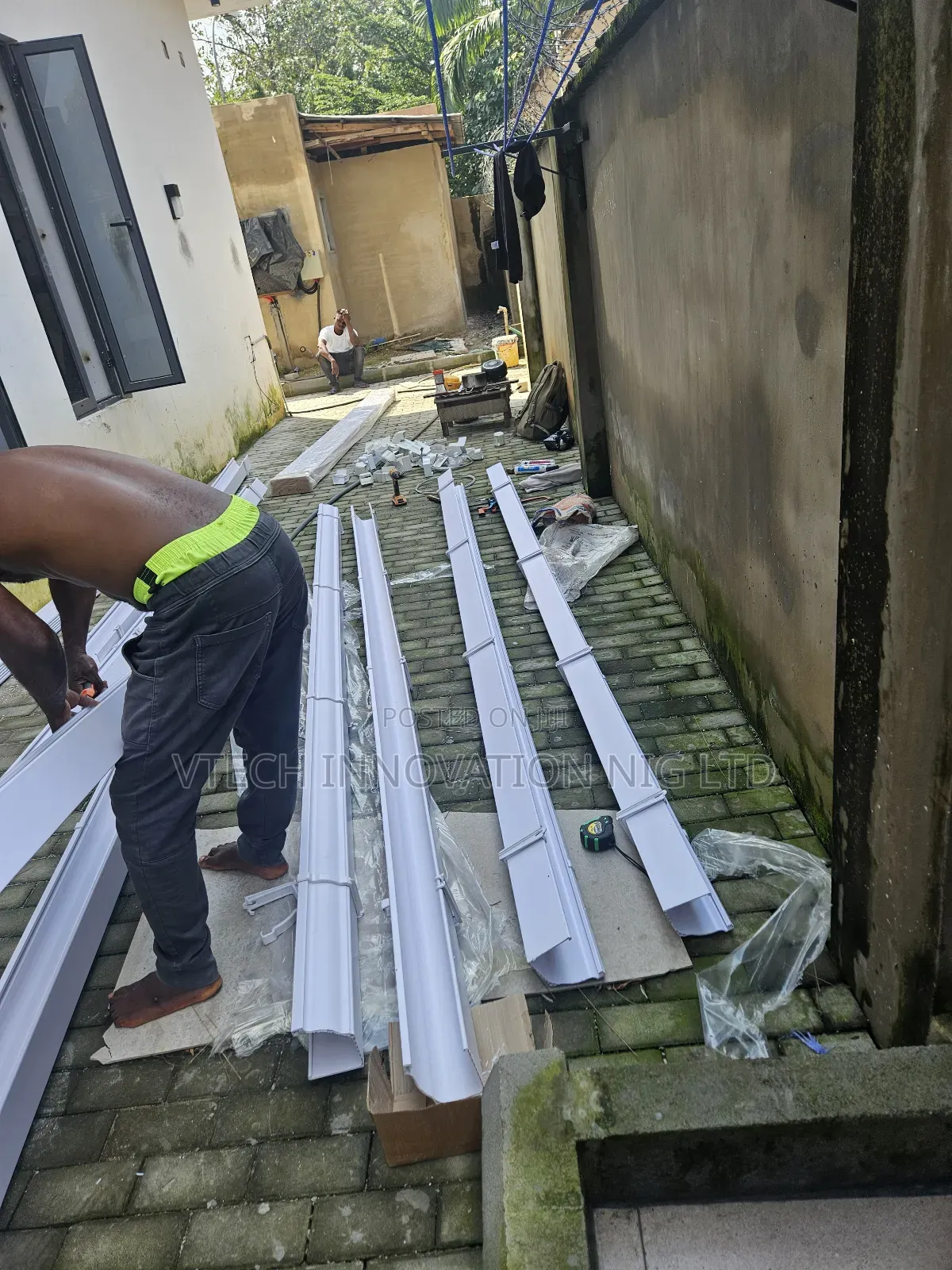 Roof Gutters Collector