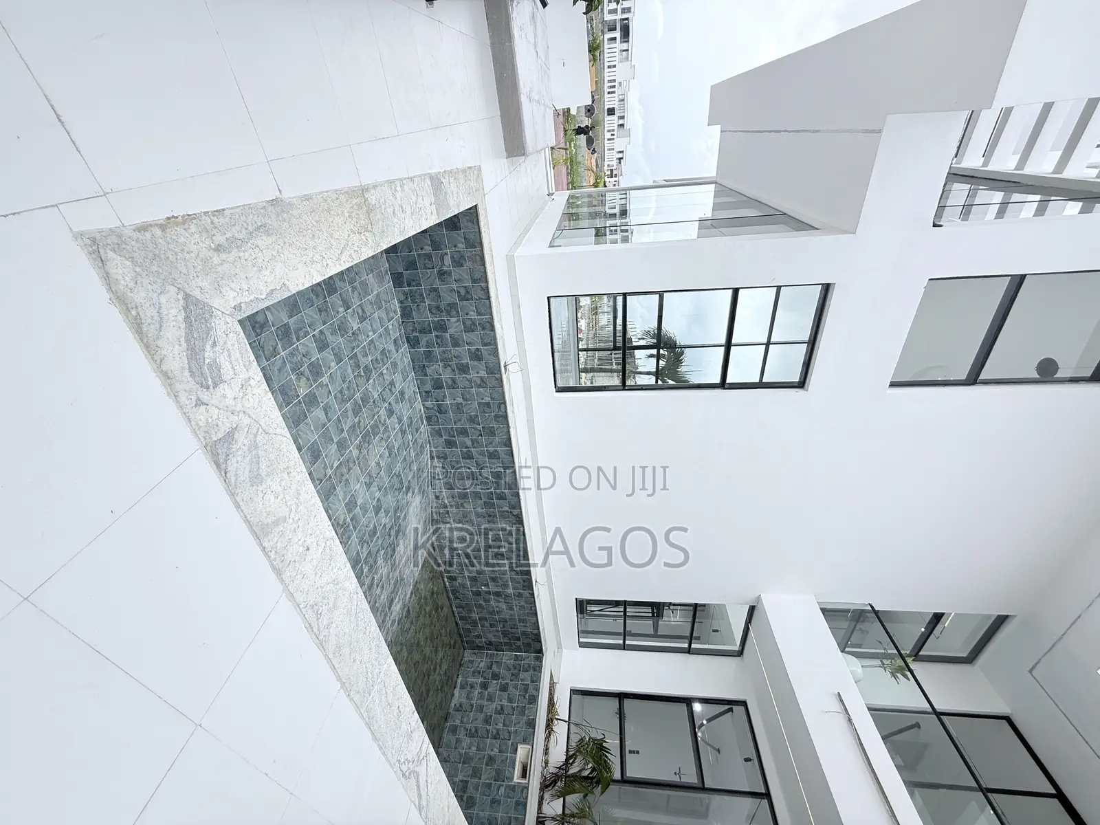 5bdrm Duplex in Osapa london for sale