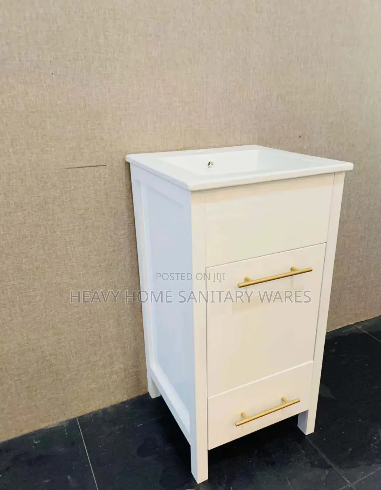 40 Cm White Cabinet