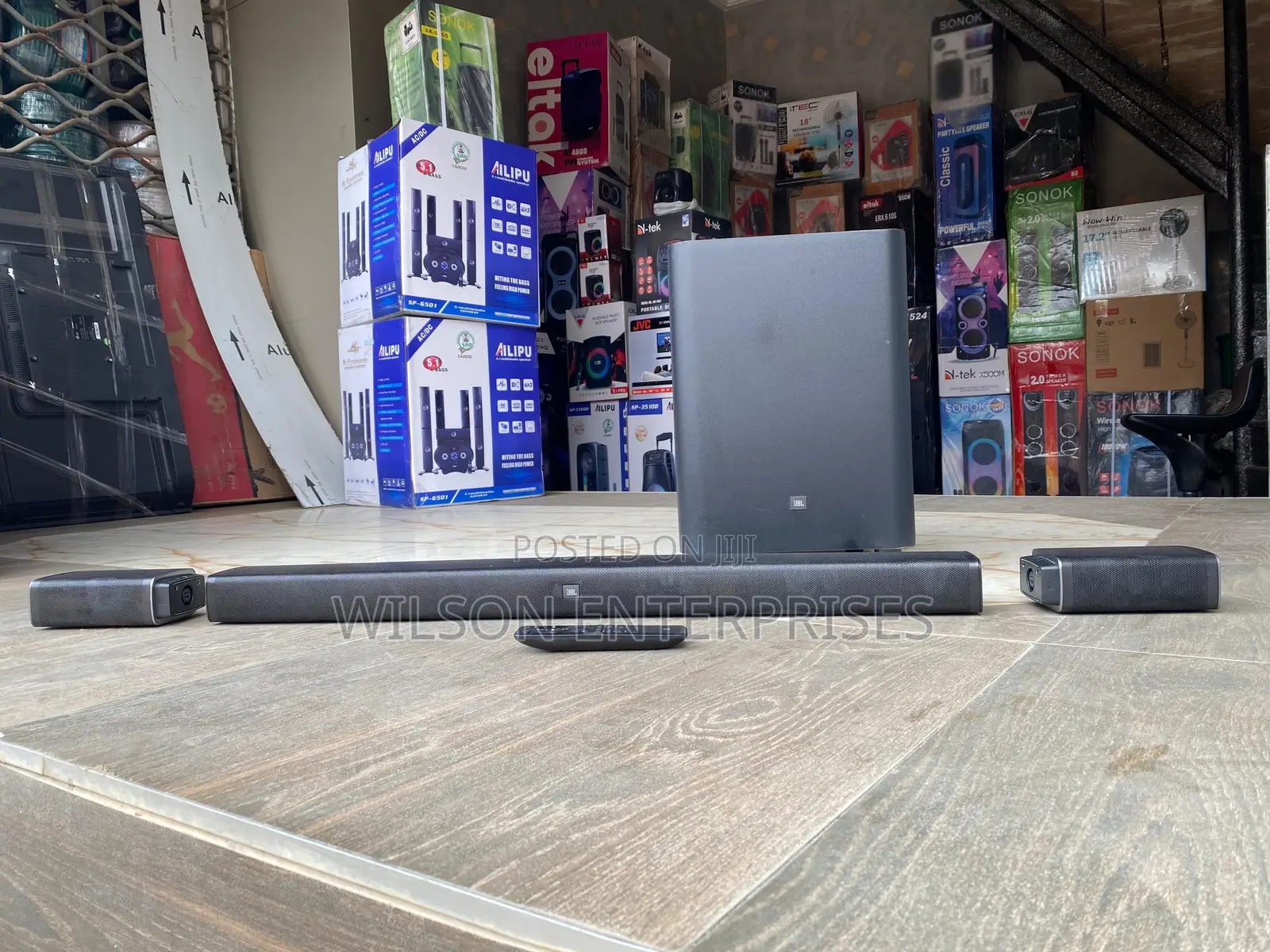 JBL 5.1 Soundbar With Detachable Wireless Speakers
