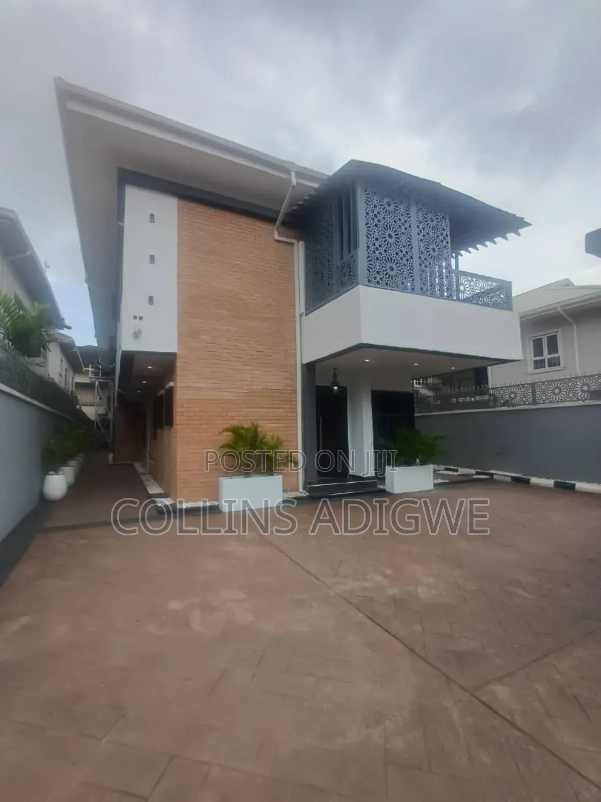 5bdrm Duplex in Lekki Phase 1 for rent