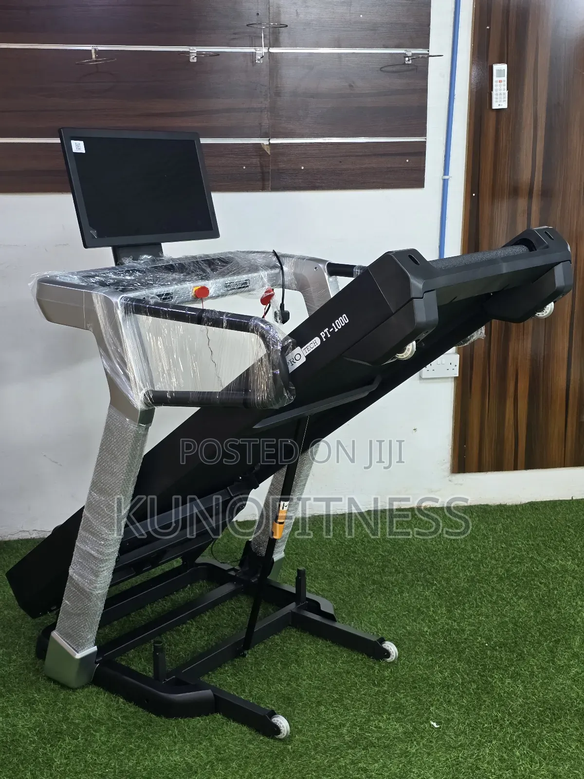 Heavy-Duty Treadmill - Max User 150kg - 5hp Motor