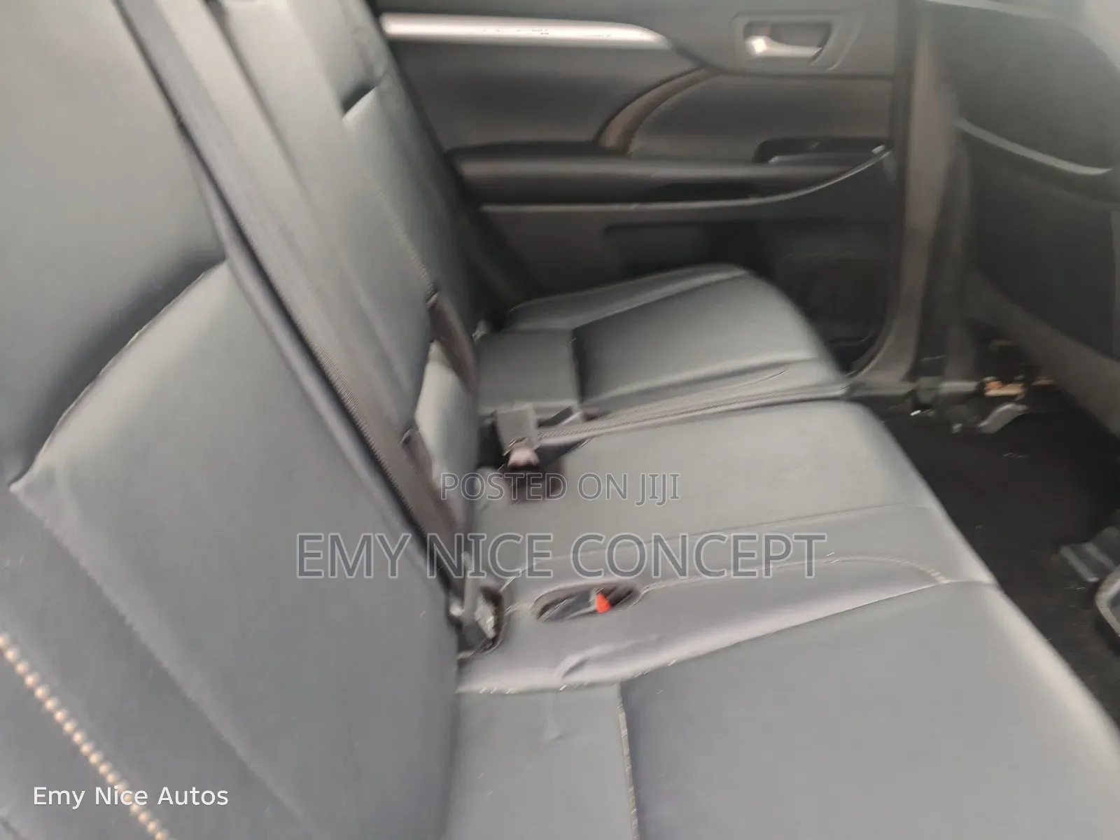 Toyota Highlander XLE 4x4 V6 (3.5L 6cyl 8A) 2018 Black