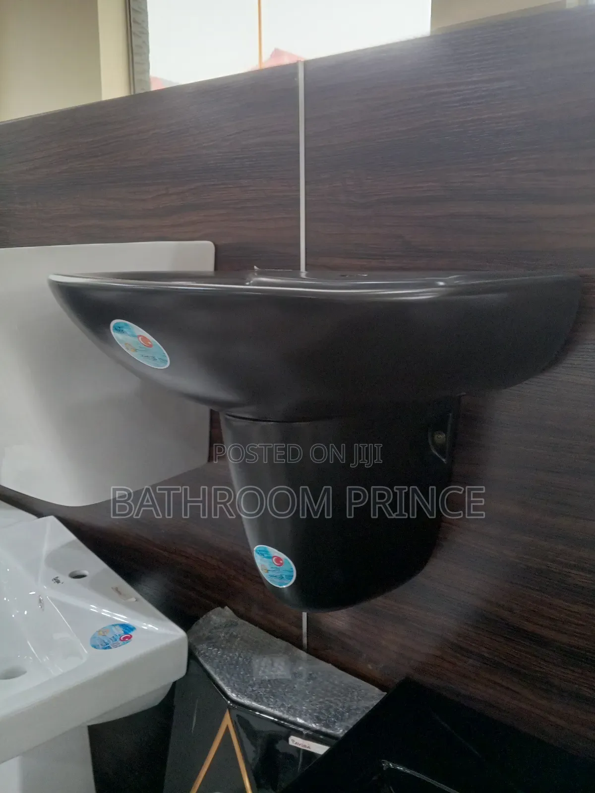 Matte Black Round Wall Hung Basin and Pedestal