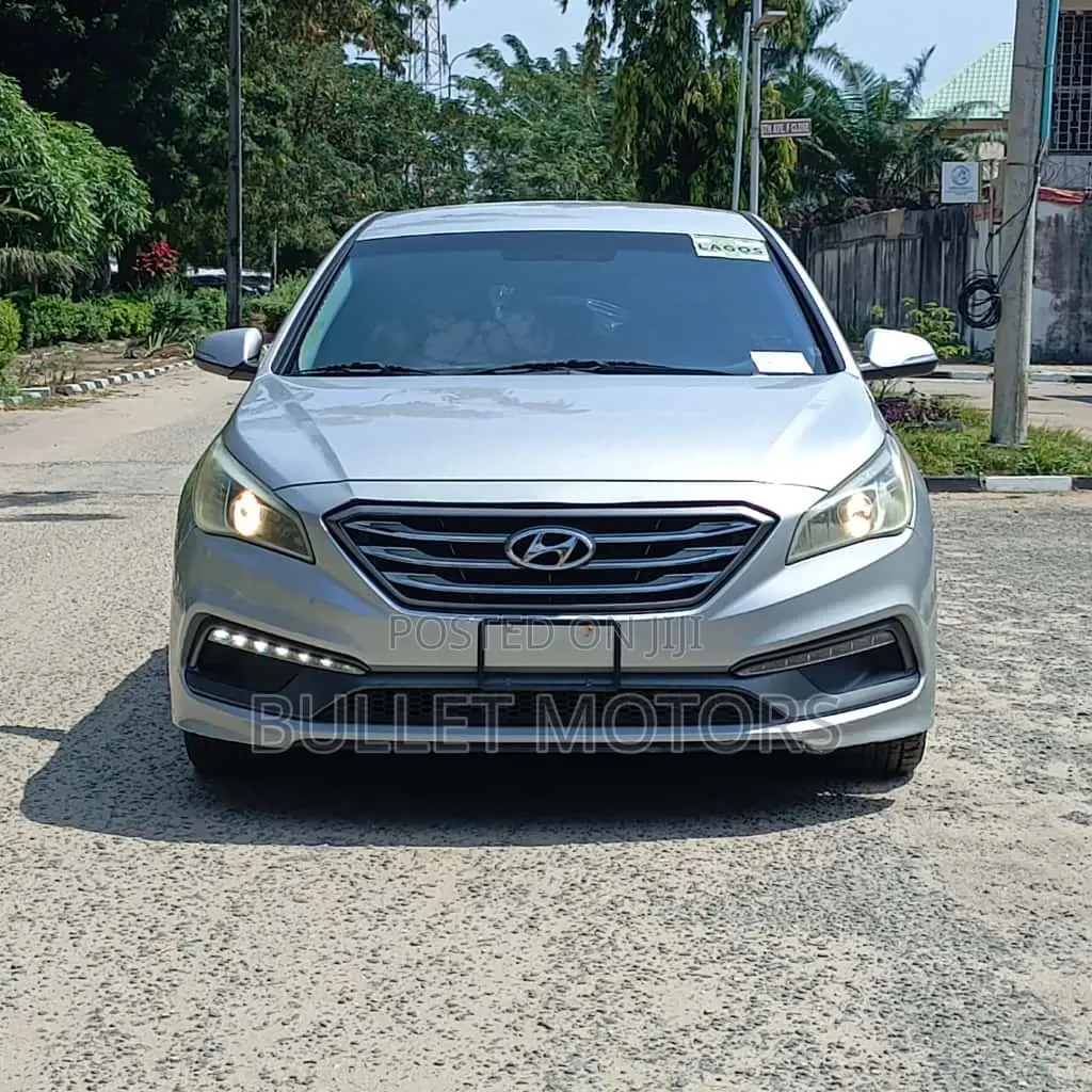 Hyundai Sonata Sport 4dr Sedan (2.4L 4cyl 6A) 2015 Silver
