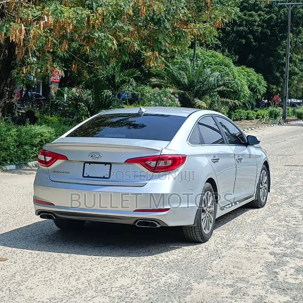 Hyundai Sonata Sport 4dr Sedan (2.4L 4cyl 6A) 2015 Silver