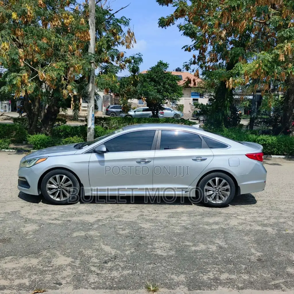 Hyundai Sonata Sport 4dr Sedan (2.4L 4cyl 6A) 2015 Silver