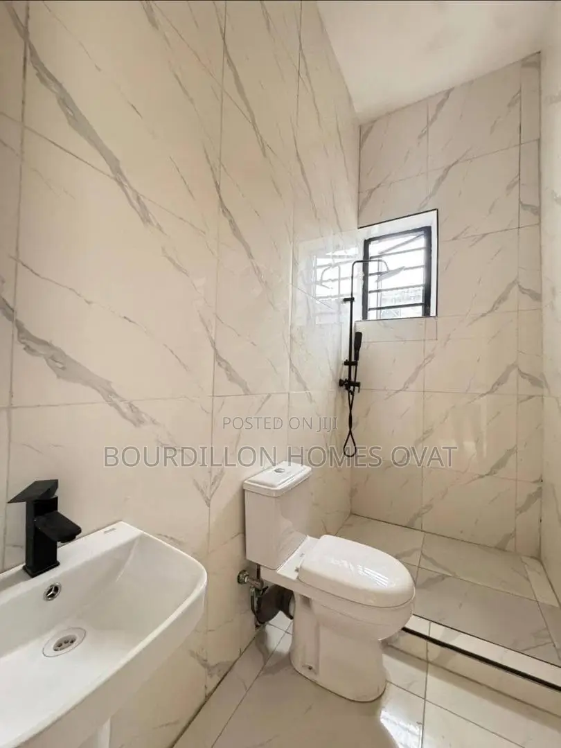 4bdrm Duplex in Ikota for sale