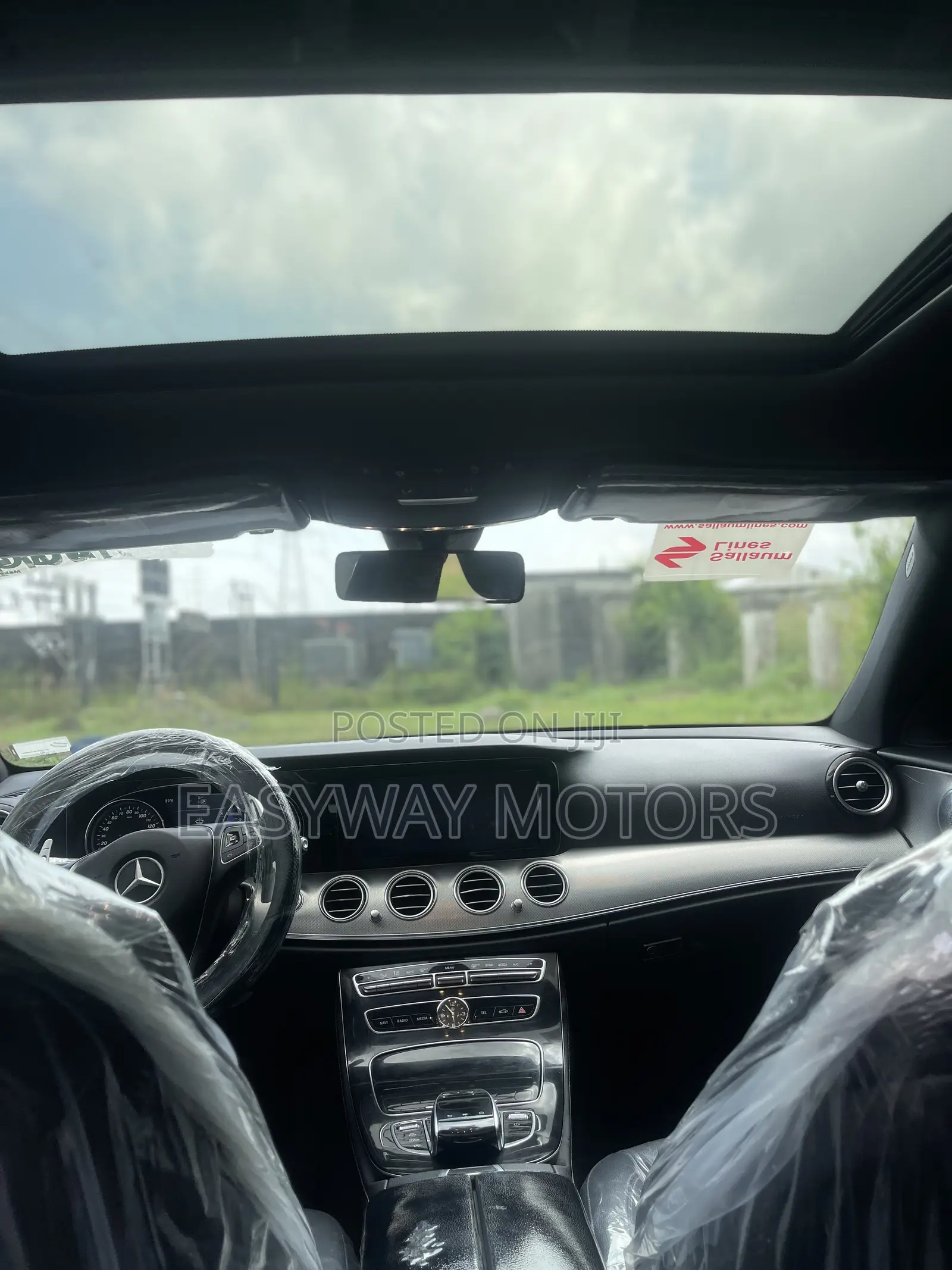 Mercedes-Benz E300 2018 Blue