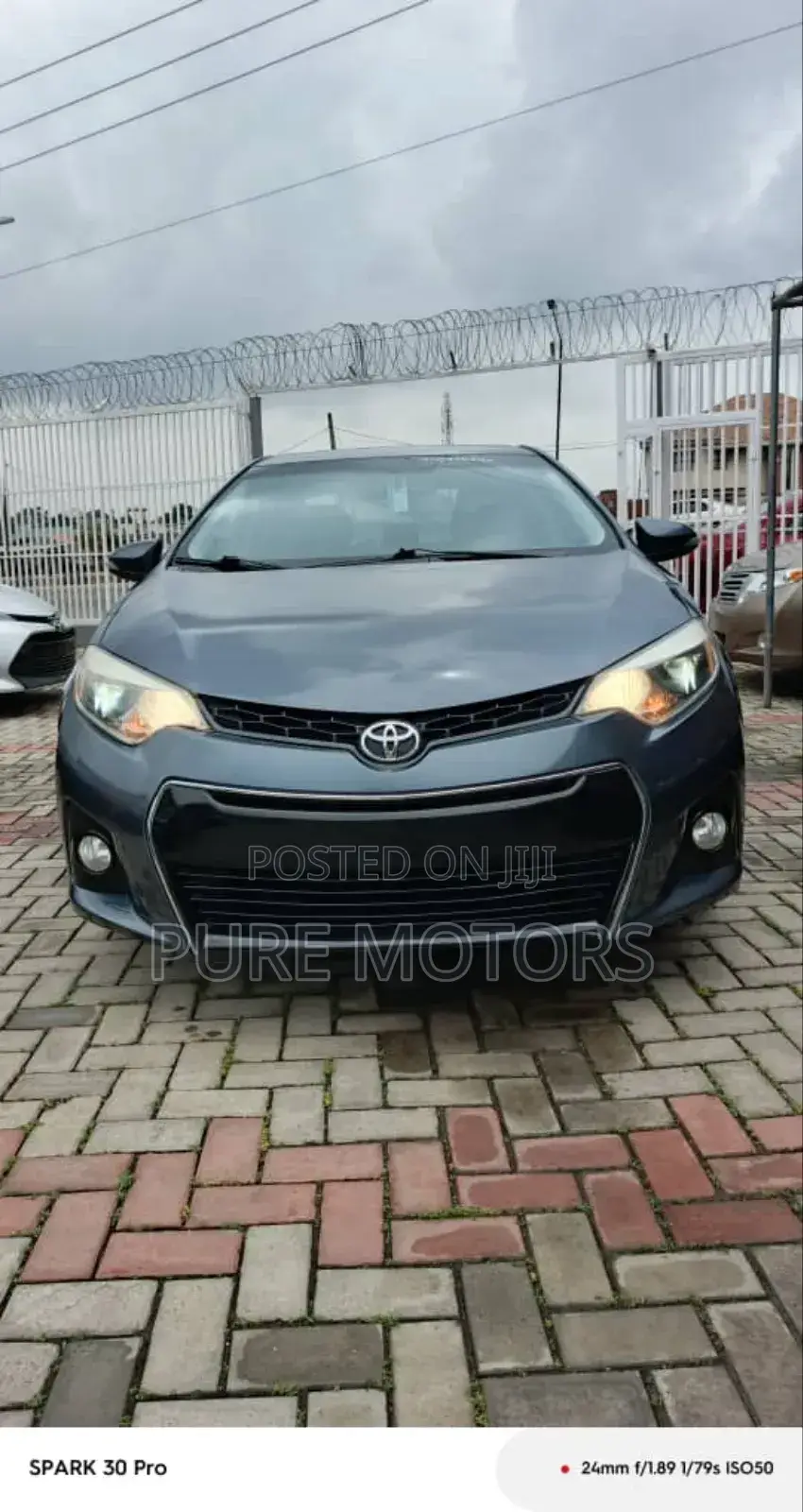 Toyota Corolla S 4dr Sedan (1.8L 4cyl CVT) 2015 Gray