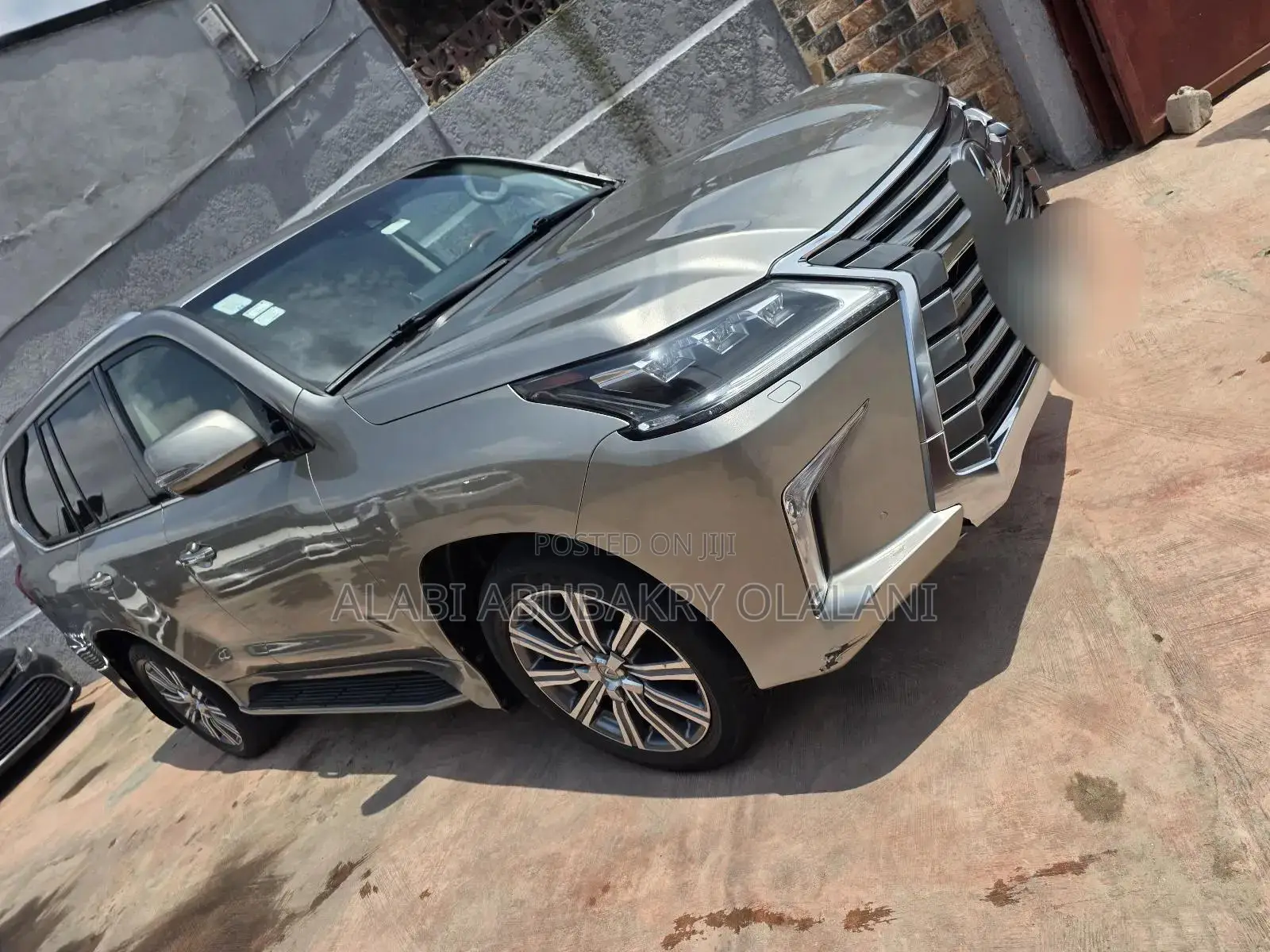 Lexus LX 2017 Silver