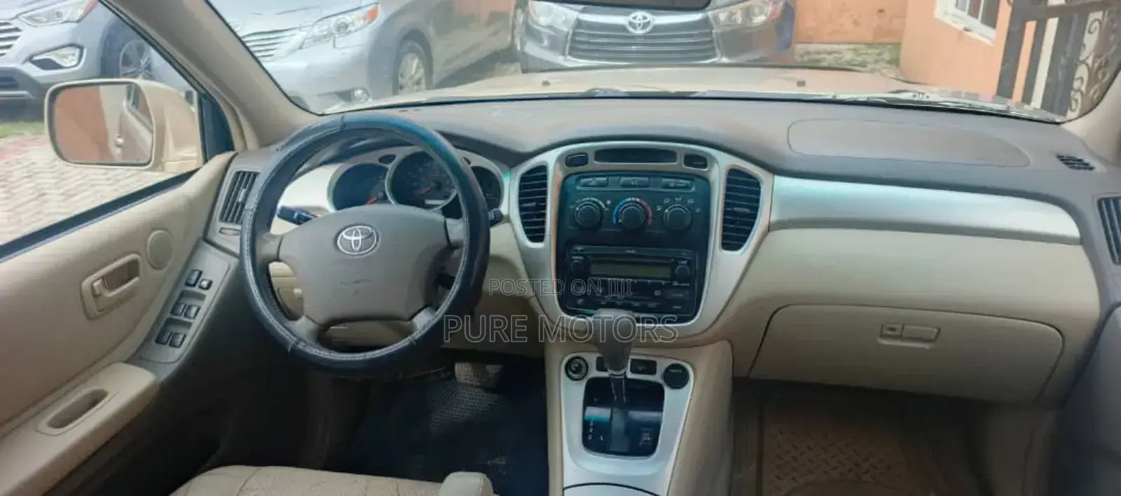 Toyota Highlander V6 FWD 2004 Gold