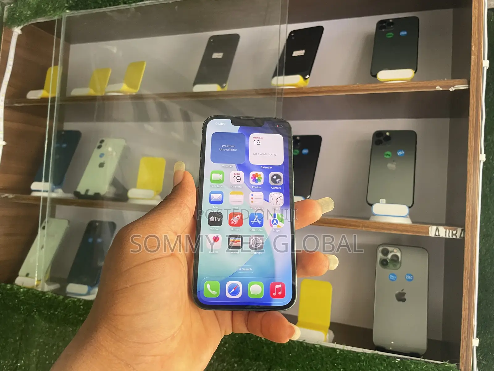 Apple iPhone 13 128 GB Green