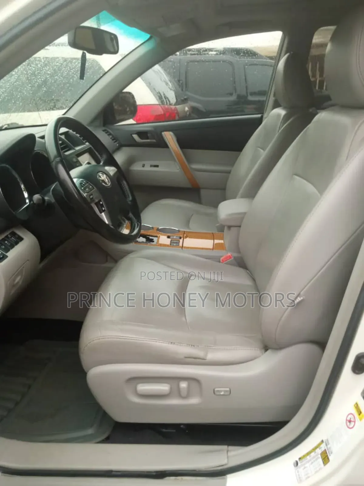 Toyota Highlander Limited 2012 White