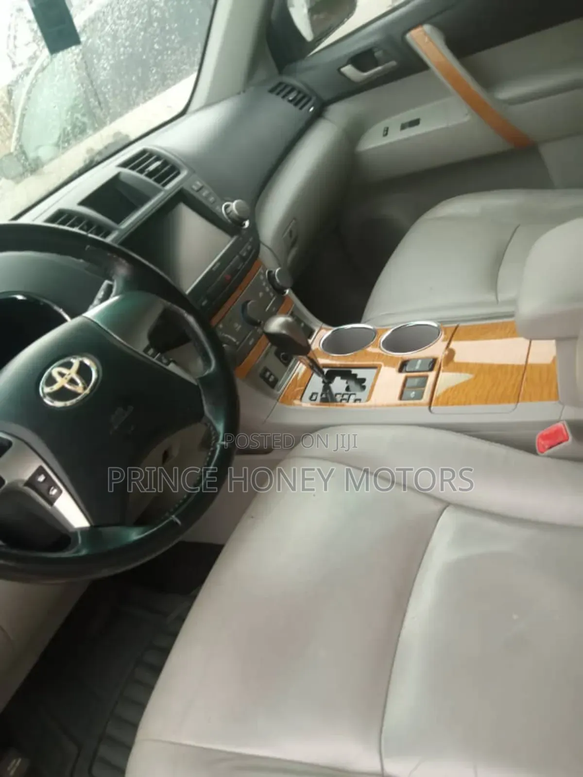 Toyota Highlander Limited 2012 White